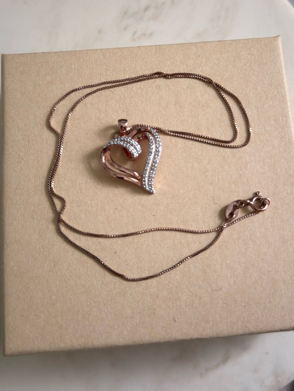 Rose Gold Diamond Heart Pendant Necklace - Picture 4 of 4